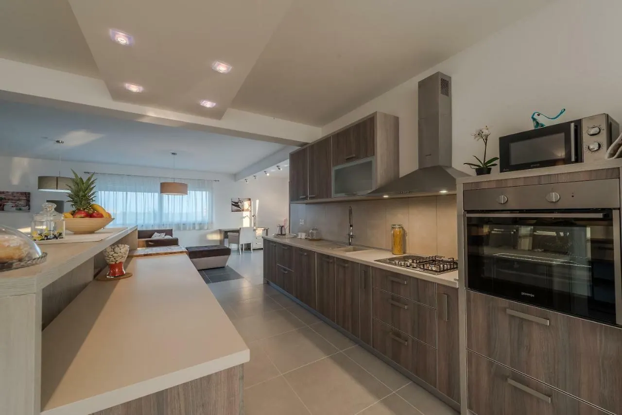 Vile Dalmacija 365 Sukosan, Zadar County Debeljak Villa